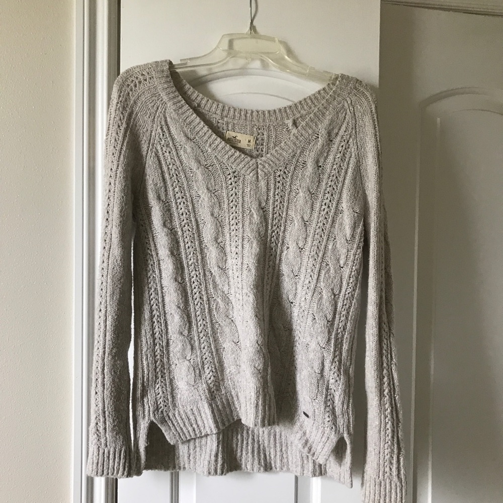 Hollister V neck sweater